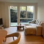High End In Beautiful Area *
