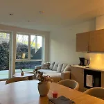 High End In Beautiful Area Apartament