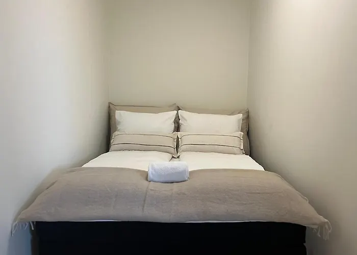 High End Apartment In Beautiful Area *