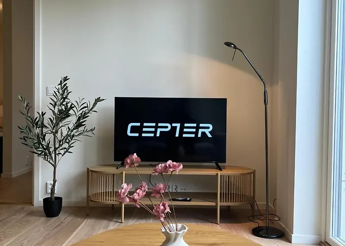 High End In Beautiful Area *